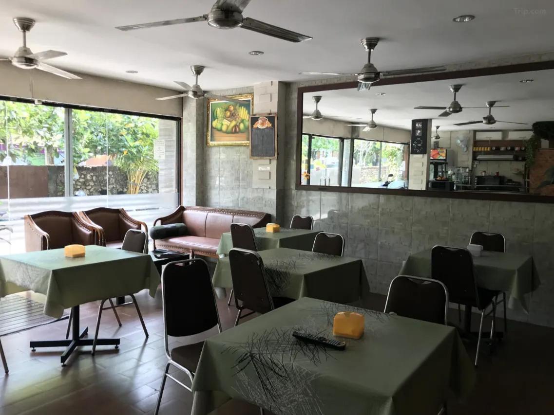 Tuban Torres Accommodation Kuta Lombok Extérieur photo