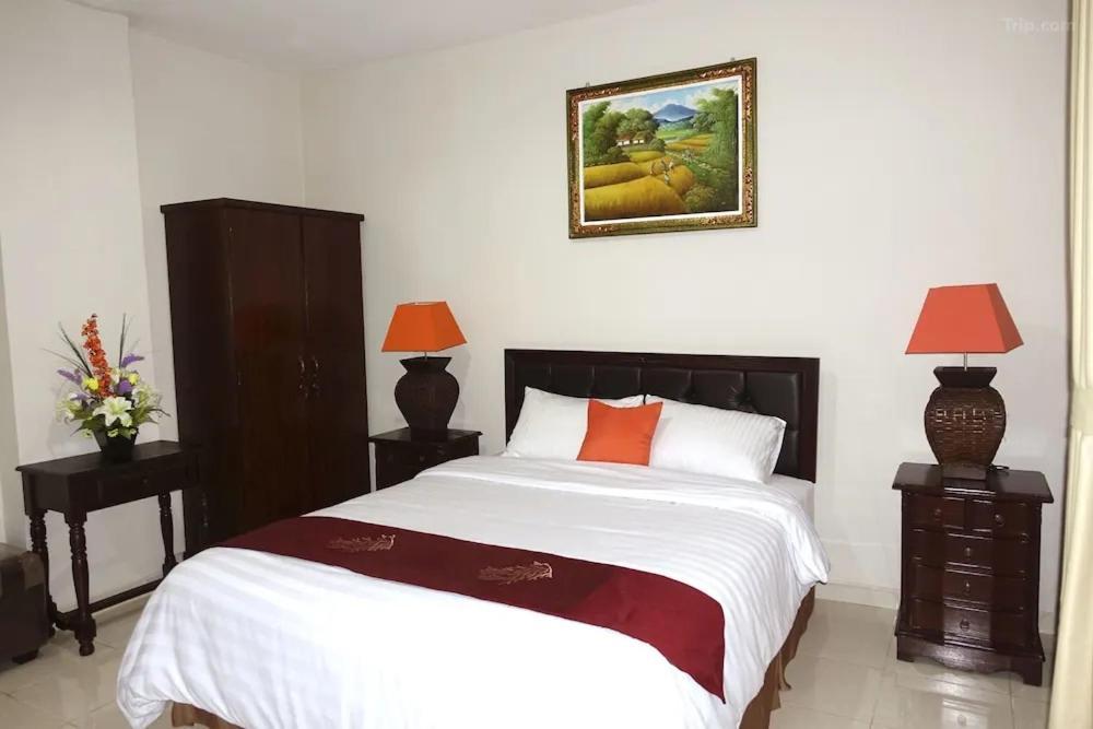 Tuban Torres Accommodation Kuta Lombok Extérieur photo